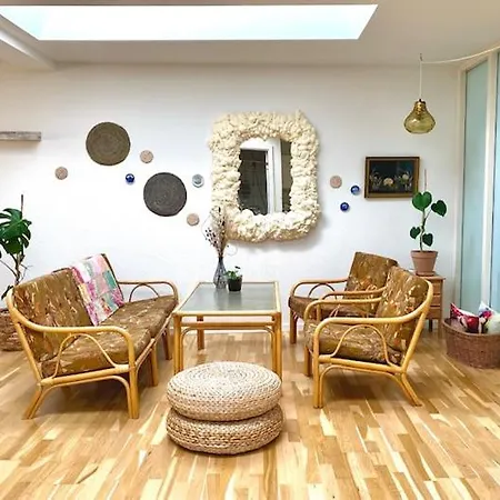 Hyggeligt Familieejet B&B - Centralt Beliggende Διαμέρισμα