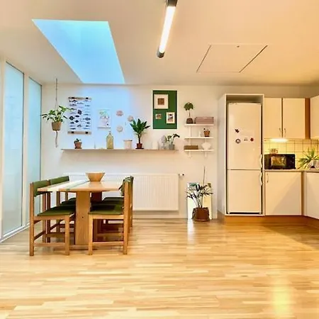 Hyggeligt Familieejet B&B - Centralt Beliggende